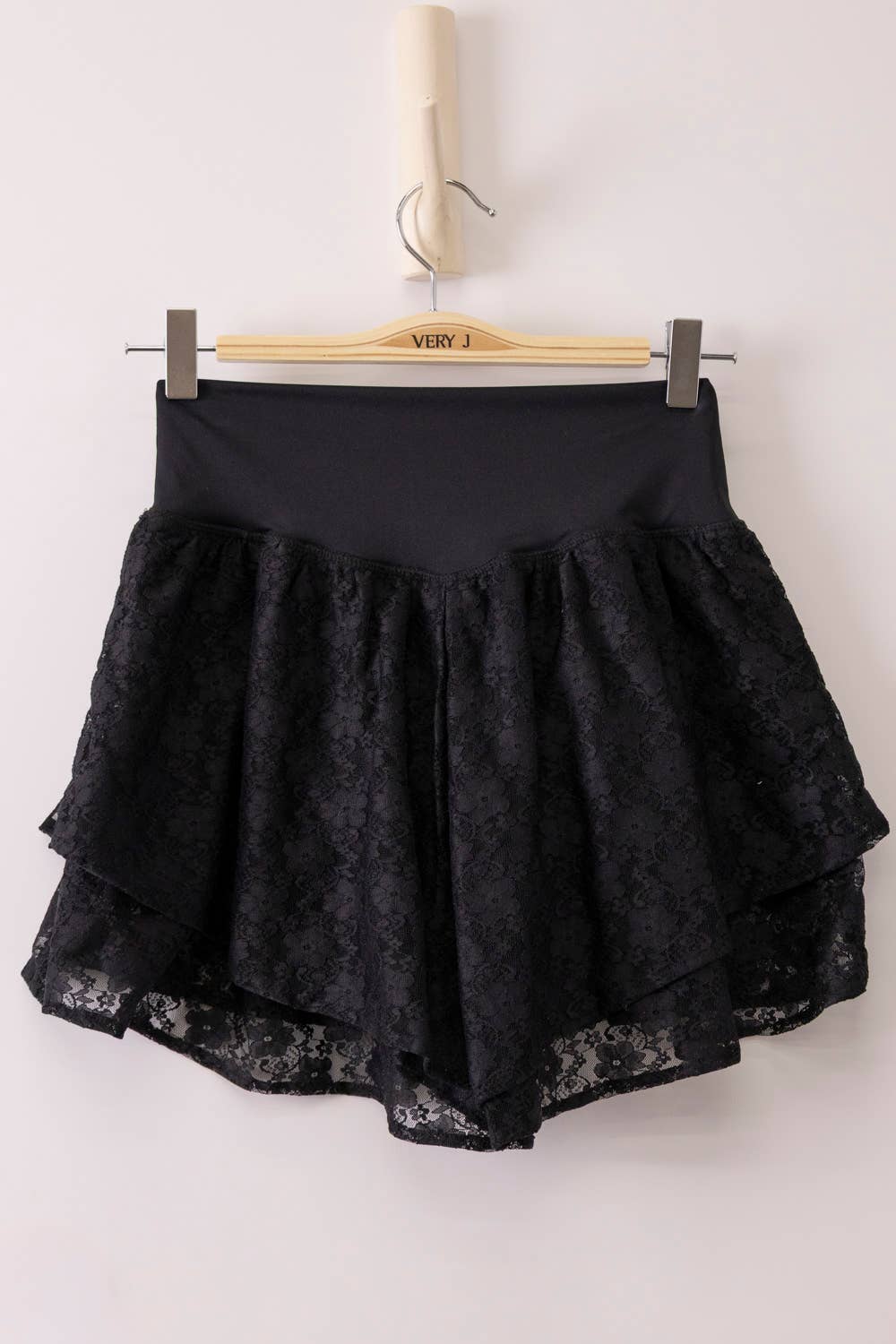 NP71042-Double Layered Hem Lace Activewear Shorts: CREAM / S-M-L/2-2-2