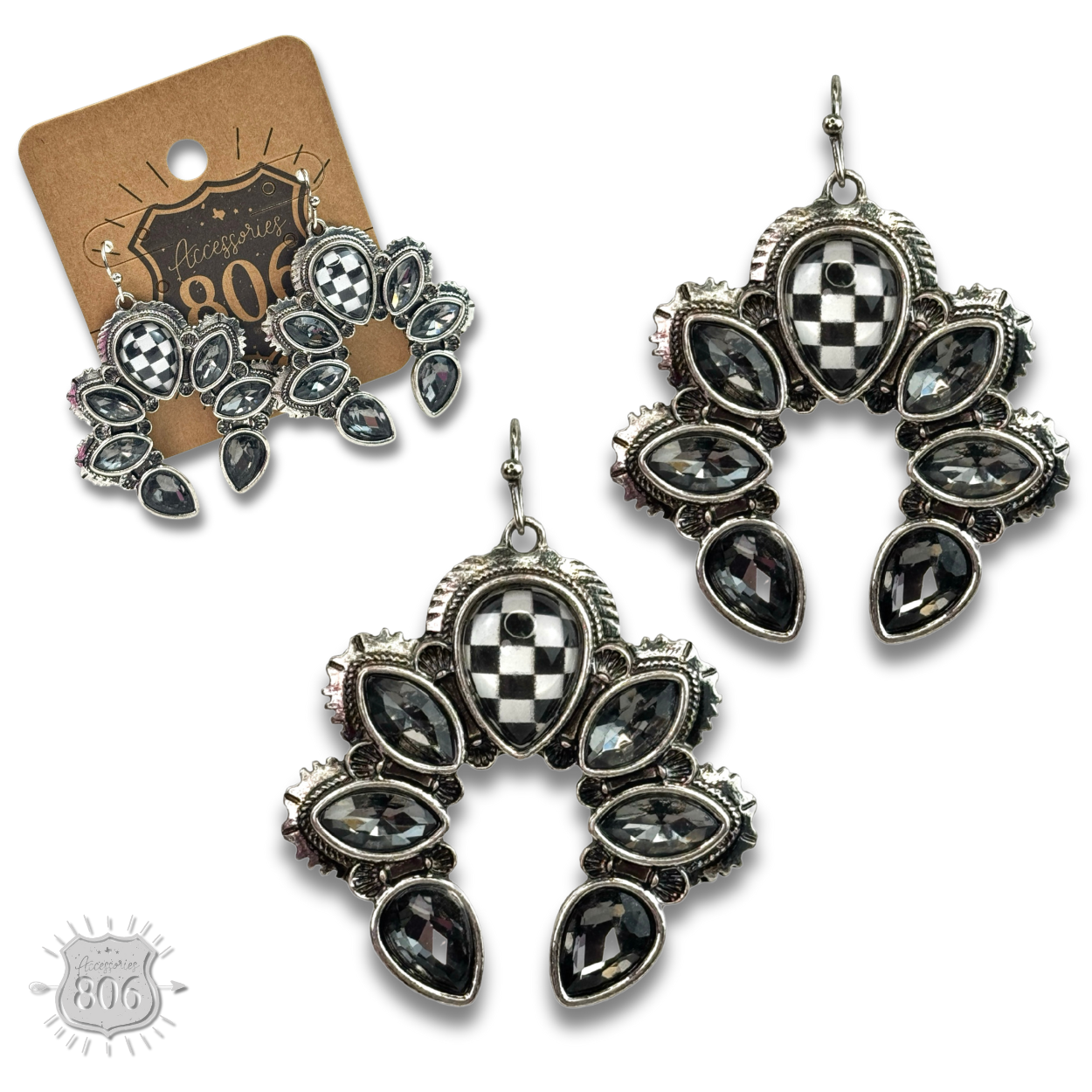 Checkerboard naja style earring: Black