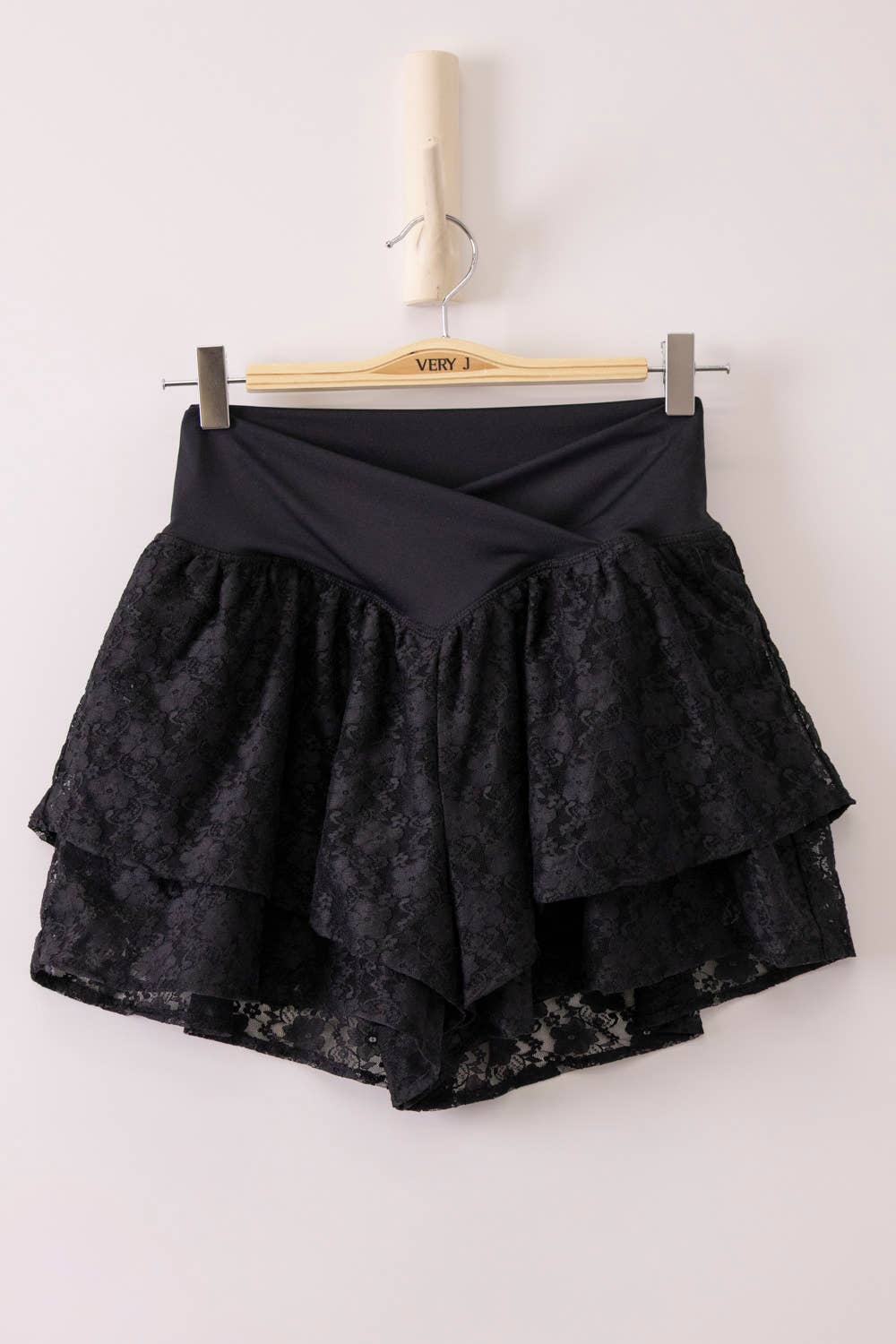 NP71042-Double Layered Hem Lace Activewear Shorts: CREAM / S-M-L/2-2-2