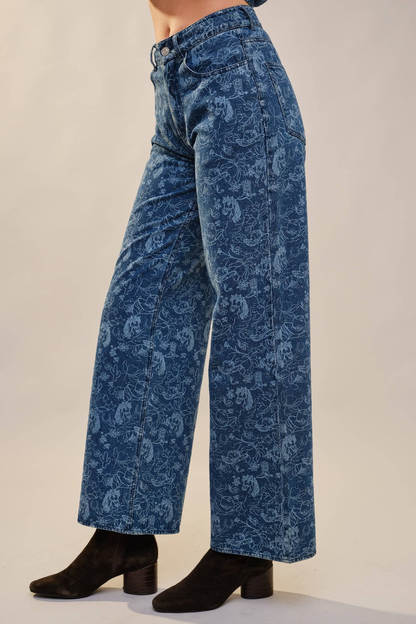 Mid Rise Abstract Western Print Jeans