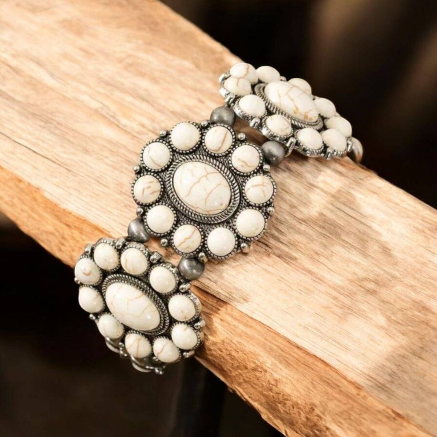 Western Way Stretch Blossom Bracelet: Ivory