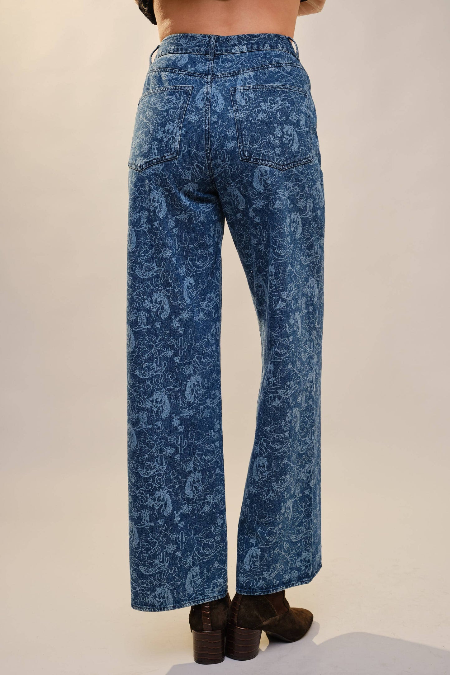 Mid Rise Abstract Western Print Jeans