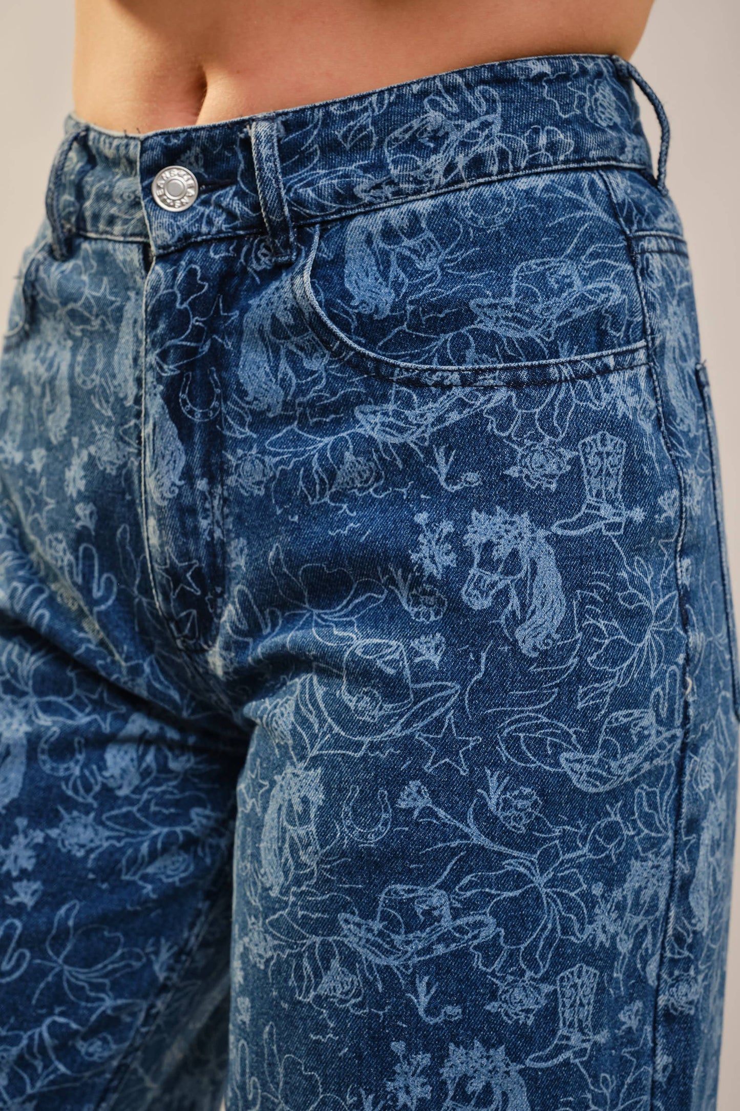 Mid Rise Abstract Western Print Jeans